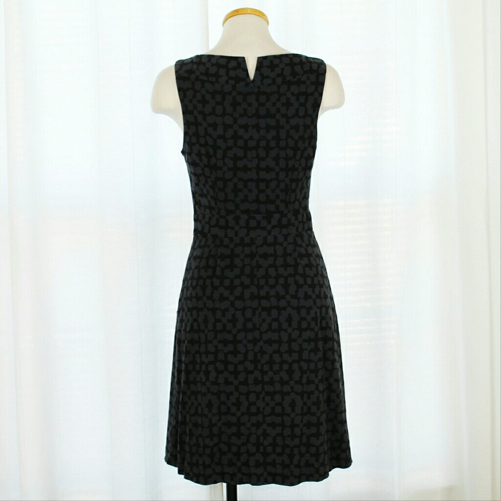 Trina Turk Printed Wool Tie Front Dress NWOT - Picture 3 of 4